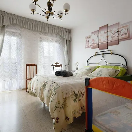 Spacious With Sea And Mountain Views In Lejlighed *