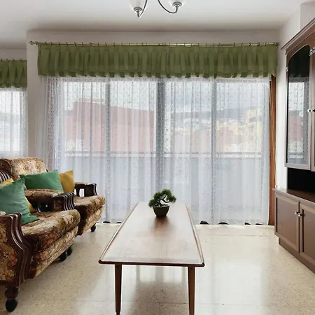 Spacious With Sea And Mountain Views In Lejlighed *